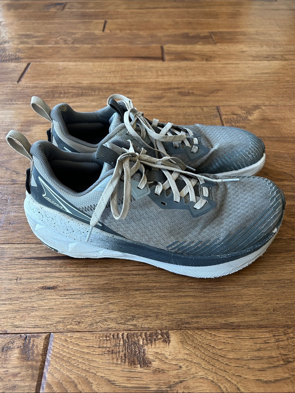 Altra Experience Wild 2 Trail Running Hiking Shoes Gray Foot Shape W Size 9.5